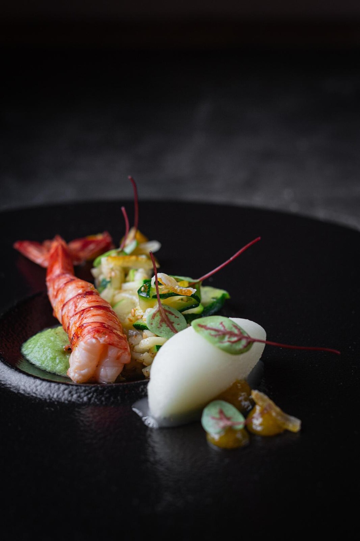 Carabinero y calabacín verde — creación del chef Loucas Mengal